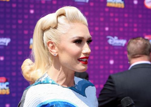 Кому нельзя краситься в блондинку.  Кому идет блонд по цветотипу