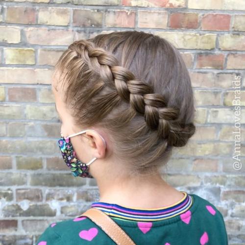 Прически для 11 лет девочке. Особенности школьных причесок