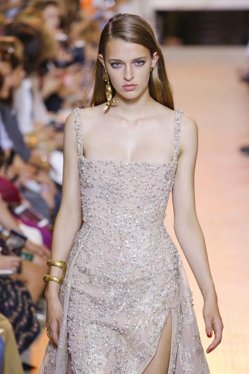 Светло-русый цвет волос: палитра. Русые волосы: полная палитра оттенков — выбирайте любой!