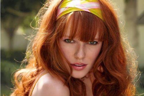 Цвет волос 2023 для зеленых глаз. Выбираем цвет шевелюры