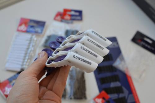 Какие минимальные инструменты и аксессуары нужны для быстрой прически. Что нужно купить стилисту по причёскам?