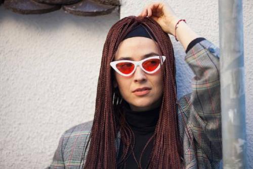 Можно ли делать косички на очень коротких волосах, и какие варианты подходят. Какие виды афрокосичек можно сделать на короткие волосы?