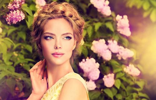 Какие советы по созданию косички по кругу подходят для разных типов волос. Кому подходит такое плетение