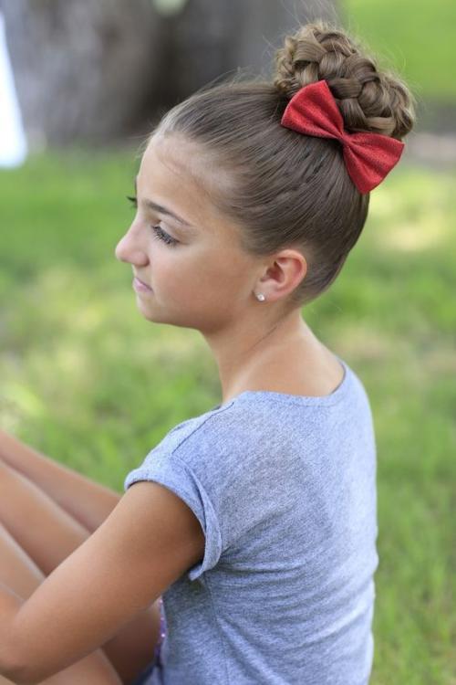 Красивые прически в школу для девочек 2022-2023. Прически для девочек в школу за 5 минут 24 Красивые прически в школу для девочек 2022-2023. Прически для девочек в школу за 5 минут 24