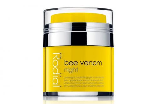 Можно ли использовать одни и те же средства для лица и тела. Ретинол (Retinol) не дружит с…