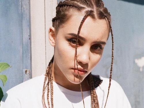 Как заплести две косички по бокам девочке 18