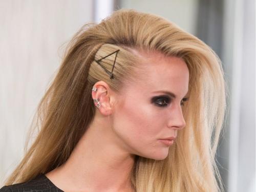 Причёски на Бок для 1 Сентября: Легко и Элегантно 30 Причёски на Бок для 1 Сентября: Легко и Элегантно 30