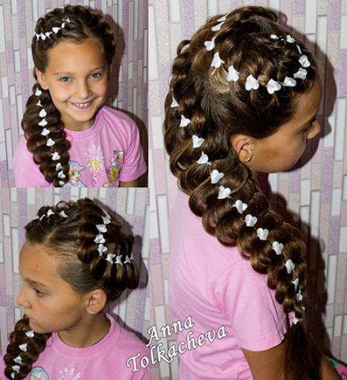 Как сделать прическу на 1 сентября. Изумительные прически на 1 сентября: 20 вариантов с уроками