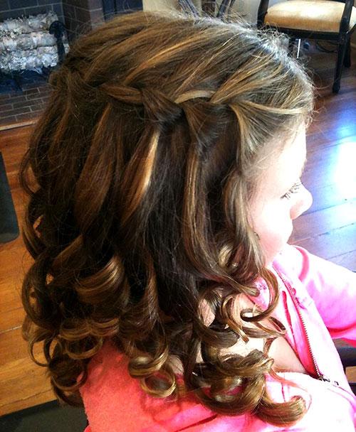 Прически на 1 сентября с лентами. Прически для девочек на 1 сентября — с бантами, лентами. Фото + Видео