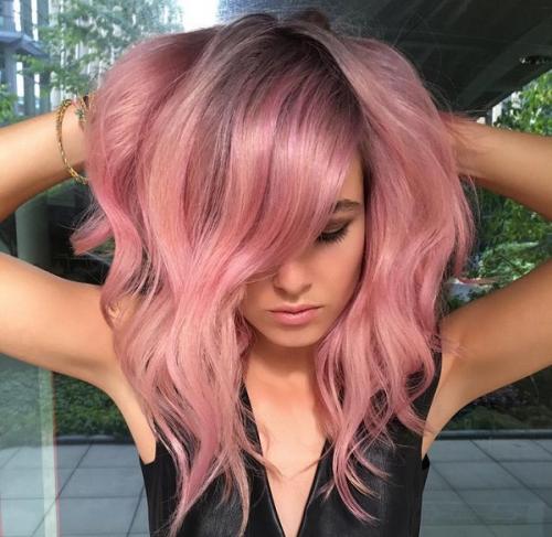 Как выбрать оттенок розового для прядей на русых волосах. Мелирование розовым цветом – плюсы и минусы, фото до и после, что это такое, сколько держится и кому идет