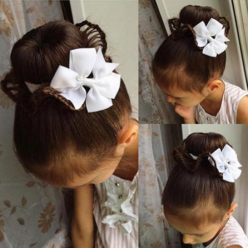 Длинные волосы прически на 1 сентября для первоклашек с бантами. Изумительные прически на 1 сентября: 20 вариантов с уроками