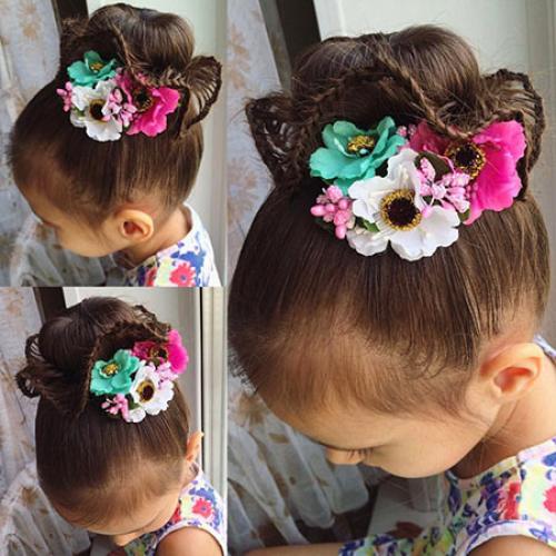 Длинные волосы прически на 1 сентября для первоклашек с бантами. Изумительные прически на 1 сентября: 20 вариантов с уроками