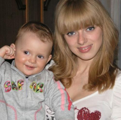 Как покрасить волосы в рыжий из красного. Покраска в домашних условиях в рыжий и наоборот 09