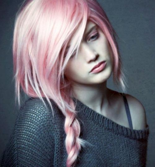 Розово русый цвет волос.