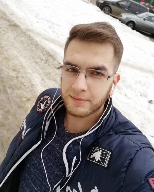 Прическа полоска на голове. Мужские стрижки с выбритыми висками с названиями и примерами