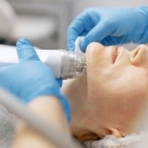 Как создать идеальный образ с помощью лифтинг-стрижек: примеры звездной красоты 03 Как создать идеальный образ с помощью лифтинг-стрижек: примеры звездной красоты 03