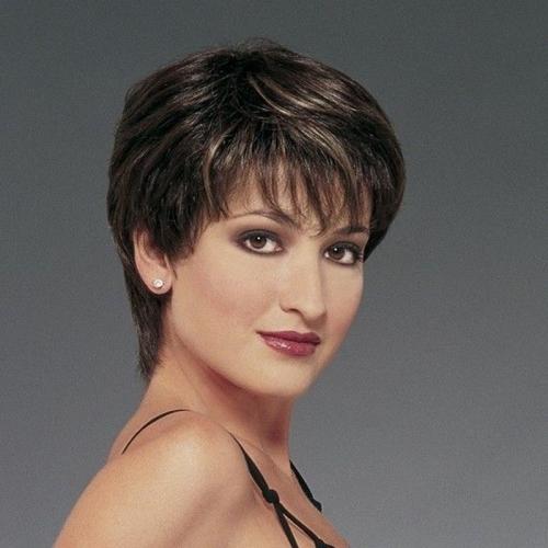 Стильные и удобные: выбор 13 коротких стрижек для женщин за 40 лет 25 Стильные и удобные: выбор 13 коротких стрижек для женщин за 40 лет 25