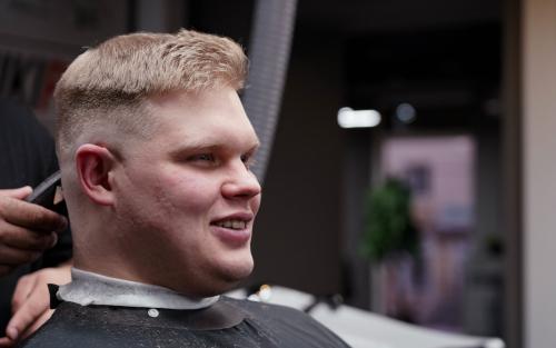 45 самых крутых мужских стрижек в 2023 году. Тренды стрижек для мужчин 2023 года