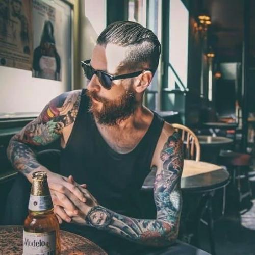 Мужская стрижка с короткими висками и длинными волосами. Модные мужские стрижки с выбритыми висками и длинной макушкой