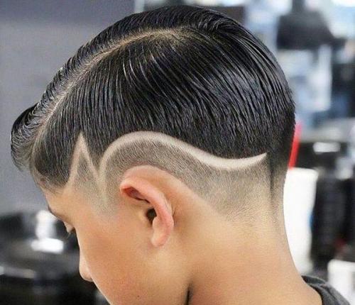 Мужская стрижка с рисунком молния. Молния на голове у мальчиков. Фото, как состричь машинкой