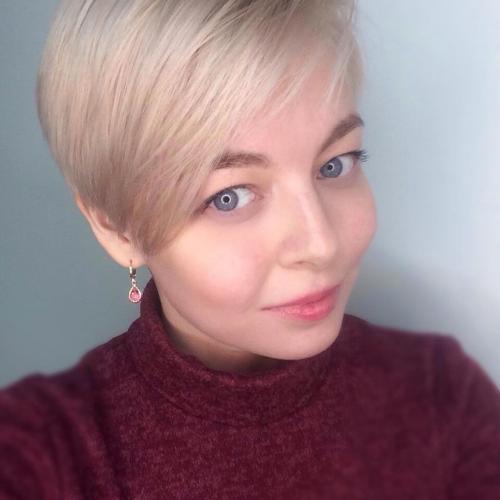 25 самых модных женских стрижек на средние волосы в 2024 году. Как выглядит женская прическа пикси-боб?