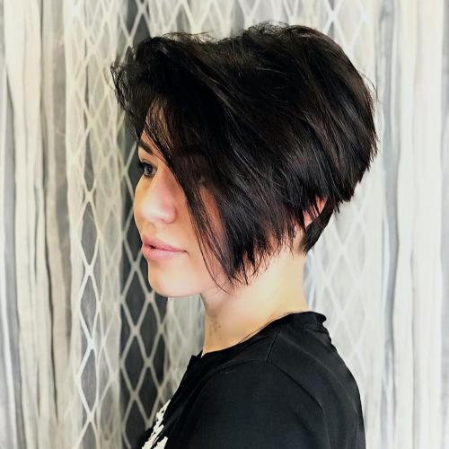 25 самых модных женских стрижек на средние волосы в 2024 году. Как выглядит женская прическа пикси-боб?