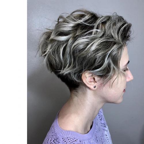 25 самых модных женских стрижек на средние волосы в 2024 году. Как выглядит женская прическа пикси-боб?