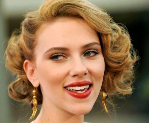 Стрижки каре удлиненное с косой челкой. Корректируем форму лица с помощью челки 02