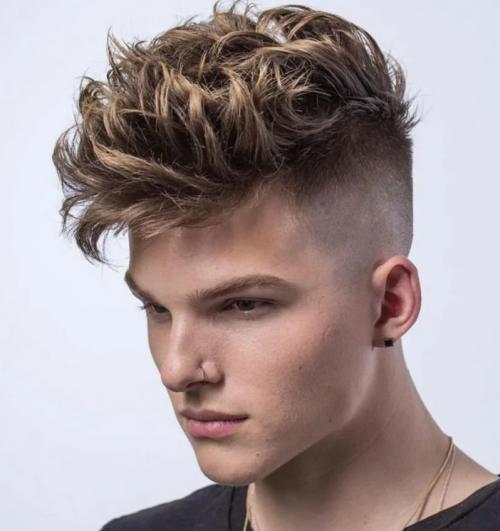 Лучшие мужские стрижки в 2022 году. Классические варианты мужских стрижек на длинные волосы 34 Лучшие мужские стрижки в 2022 году. Классические варианты мужских стрижек на длинные волосы 34