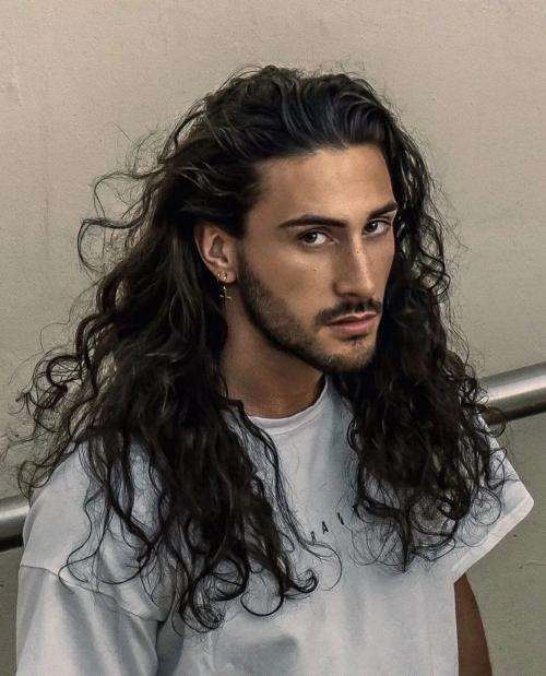 Длинные прямые волосы у мужчин. Главные секреты красивых мужских причесок с длинными волосами