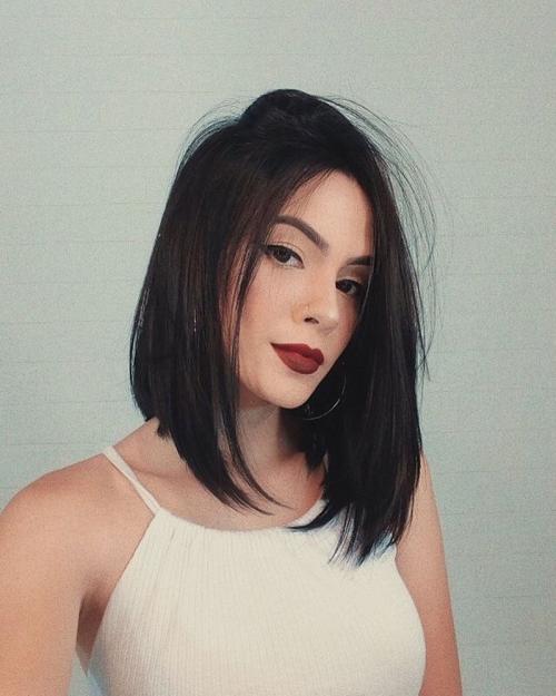 Как уложить прямые волосы. 20 лучших летних причесок для прямых волос средней длины