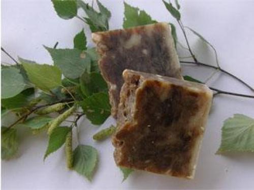 Польза и особенности дегтярного шампуня для волос: на что обратить внимание 03