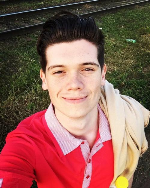 Желательно, чтобы мнение сказала девушка. 01