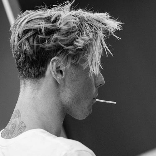 Мелирование мужское. Мужское мелирование: особенности окрашивания и выбор оттенков.