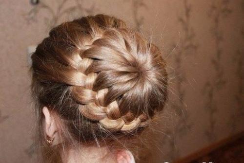 Очень красивая прическа для девочки? 08