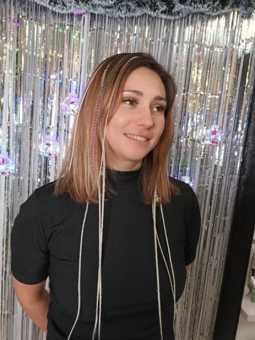 Мама и дочка - приятные сборы в отпуск. 05