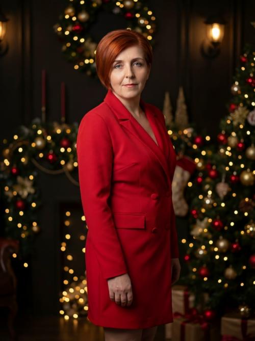 Мне так стыдно, не похудела к НГ, а всем говорила, что хожу в зал и сижу на диете. 01