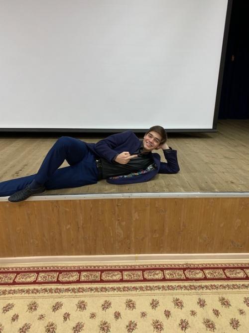 Критику Baby.  Волосы: прическа выглядит очень хорошо) волосы уложены правильно и ухоженные, чистые. 03