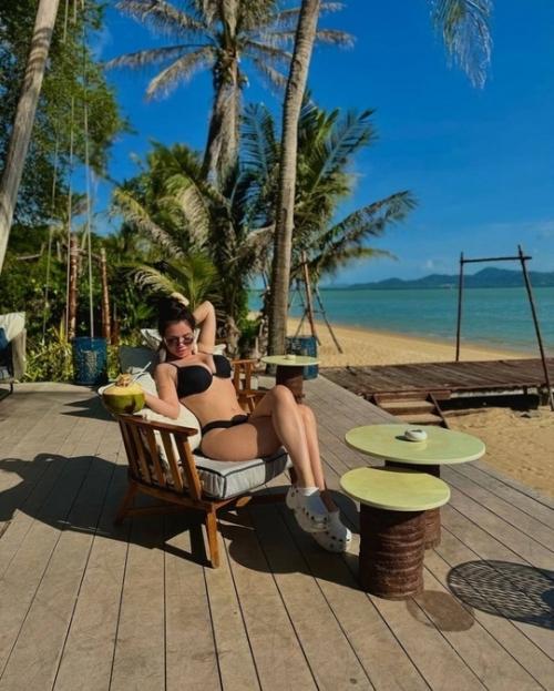 Похудевшая Бьянка фигурой в бикини хвастается. 02