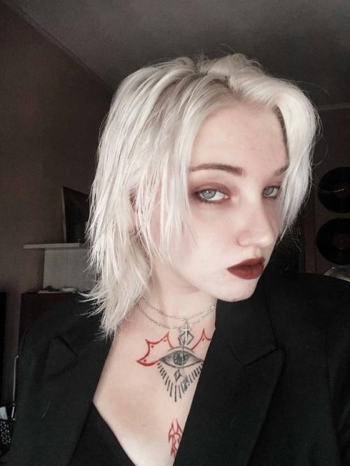 Добра!  Я Дарья, мне 20. 05