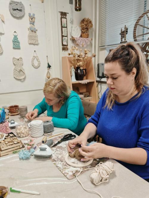 Совместное творчество сближает и укрепляет отношения. 01