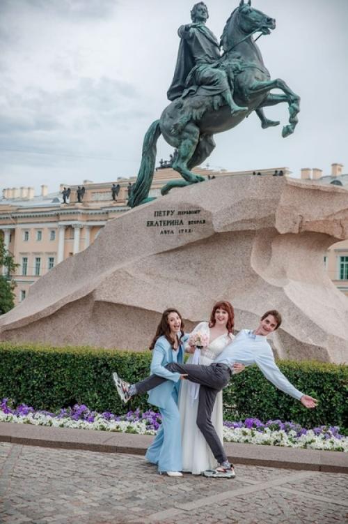 На днях Стася прислала официальные фото со свадьбы - сижу, рассматриваю, вспоминаю. 06