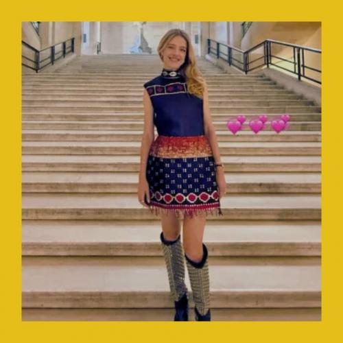 Пока в России нелегко, наши звёзды гуляют по подиумам Парижа. 04