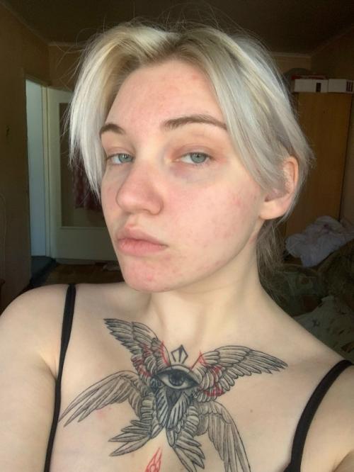 Добра!  Я Дарья, мне 20. 01