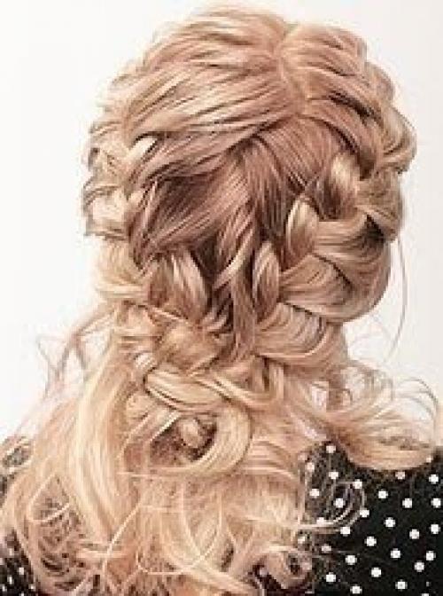 Шаг 1. на щипцы, и для придания объема мы фиксируем форму каждого локона пальцами. 04 Шаг 1. на щипцы, и для придания объема мы фиксируем форму каждого локона пальцами. 04