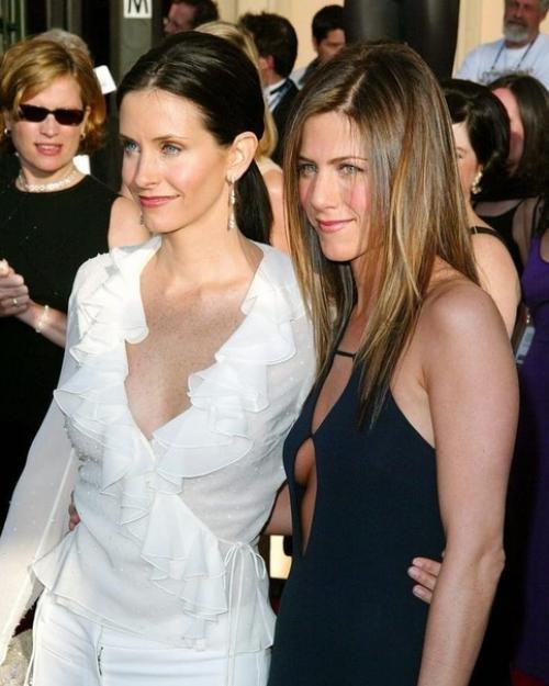 Дженнифер и Кортни. 05