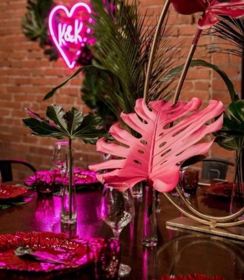 Катя Горина выбирает себе прическу на свадьбу. 03