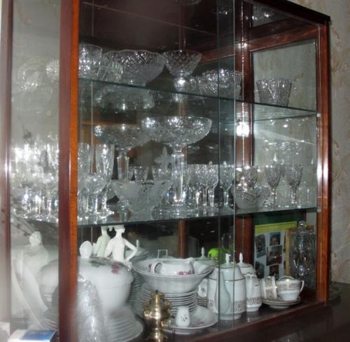 И для кого любимая бабушка, ты всю жизнь берегла тот сервиз? 01 И для кого любимая бабушка, ты всю жизнь берегла тот сервиз? 01