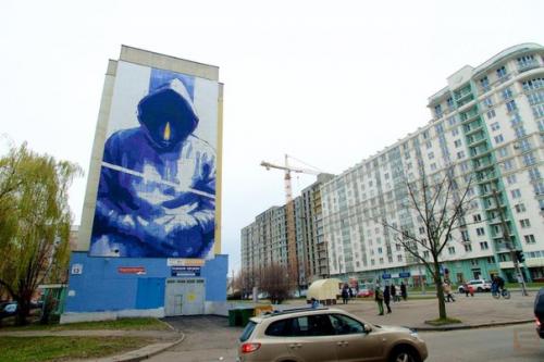 Ребенок - гигант, человек без лица и девушка в вышиванке. 05 Ребенок - гигант, человек без лица и девушка в вышиванке. 05