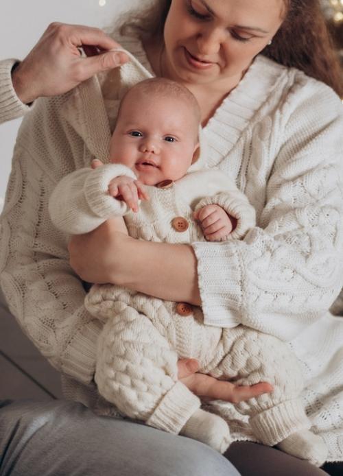 Таким образом, если в вашей семье появился малыш, то новогоднее время, самое волшебное, чтобы сделать ему первые художественные фотографии! 01